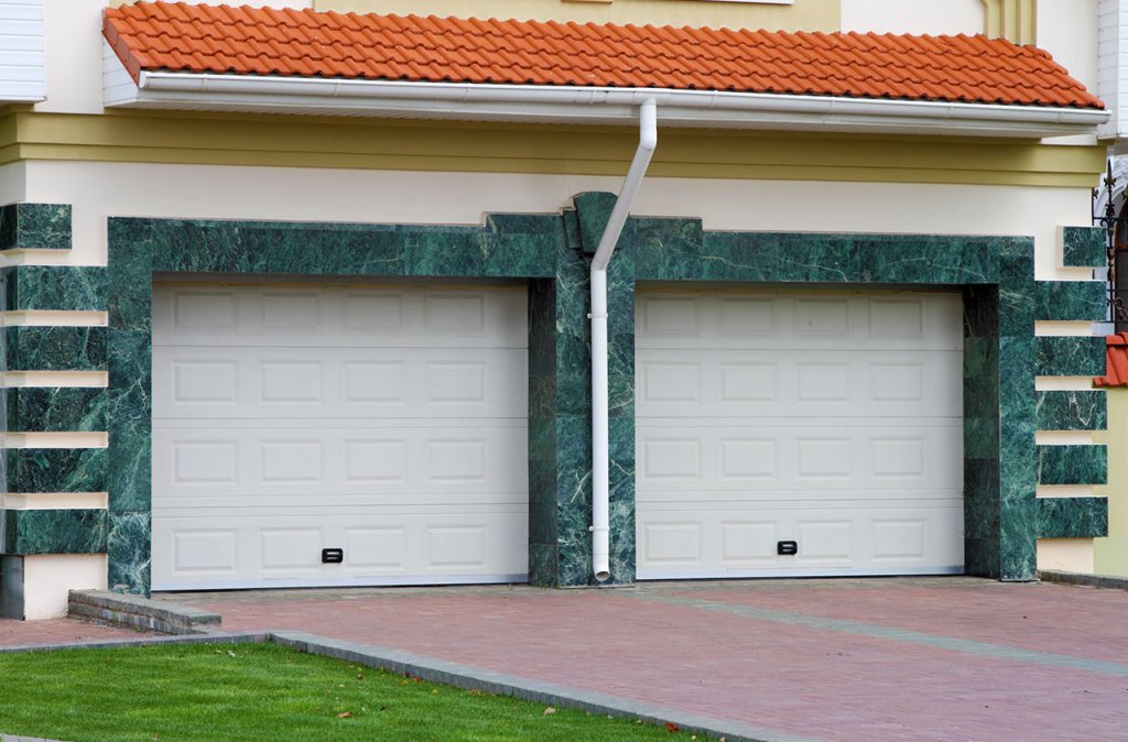 Austin-locksmith--How-To-Manually-Lock-Garage-Door