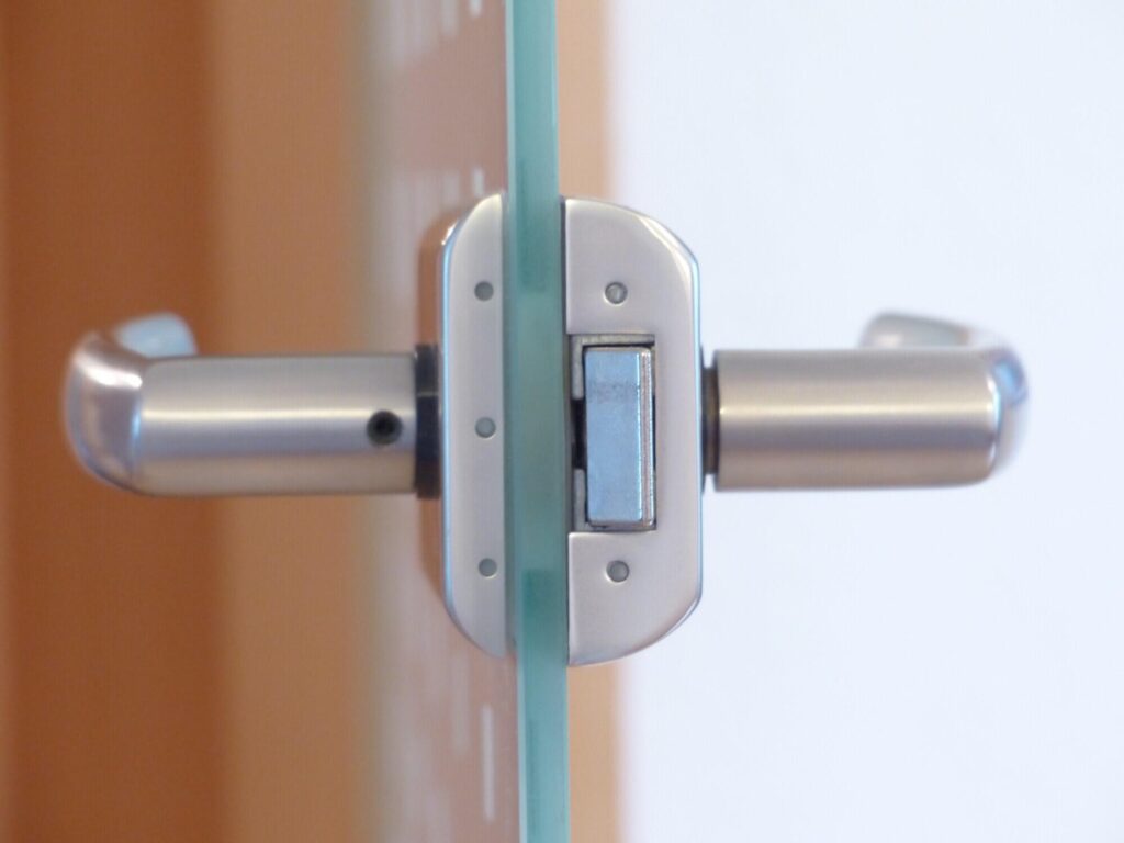 commercial locksmith services